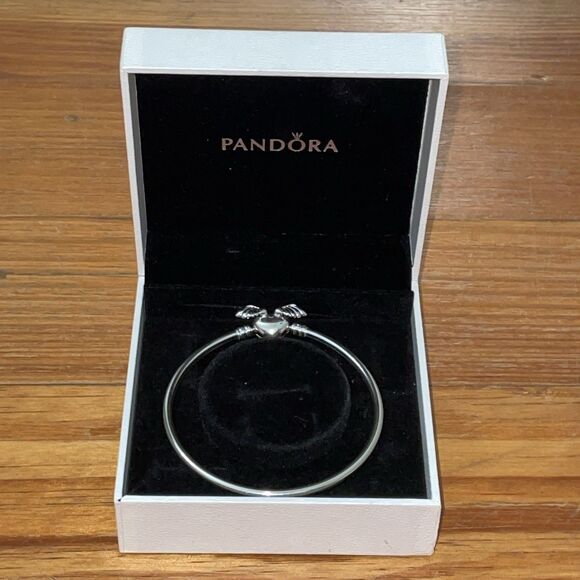 Pandora Moments Winged Heart Sterling Silver Bangle Bracelet Size Medium? - Picture 1 of 7